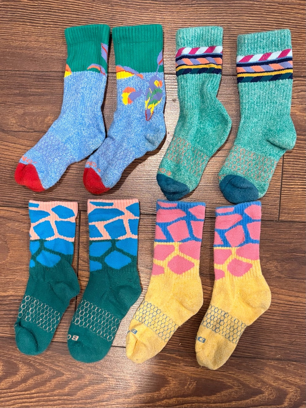 Bombas Set of 4 Pair Crew Sock, Various Colors, Size Youth (6-10 years)